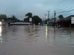 Banjir Rendam 5 Kecamatan di Cilegon, Warga Dievakuasi
