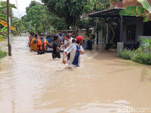 Banyumas Kebanjiran Akibat Luapan Sungai Serayu, Seribuan Rumah Terdampak Banyumas Kebanjiran Akibat Luapan Sungai Serayu, Seribuan Rumah Terdampak