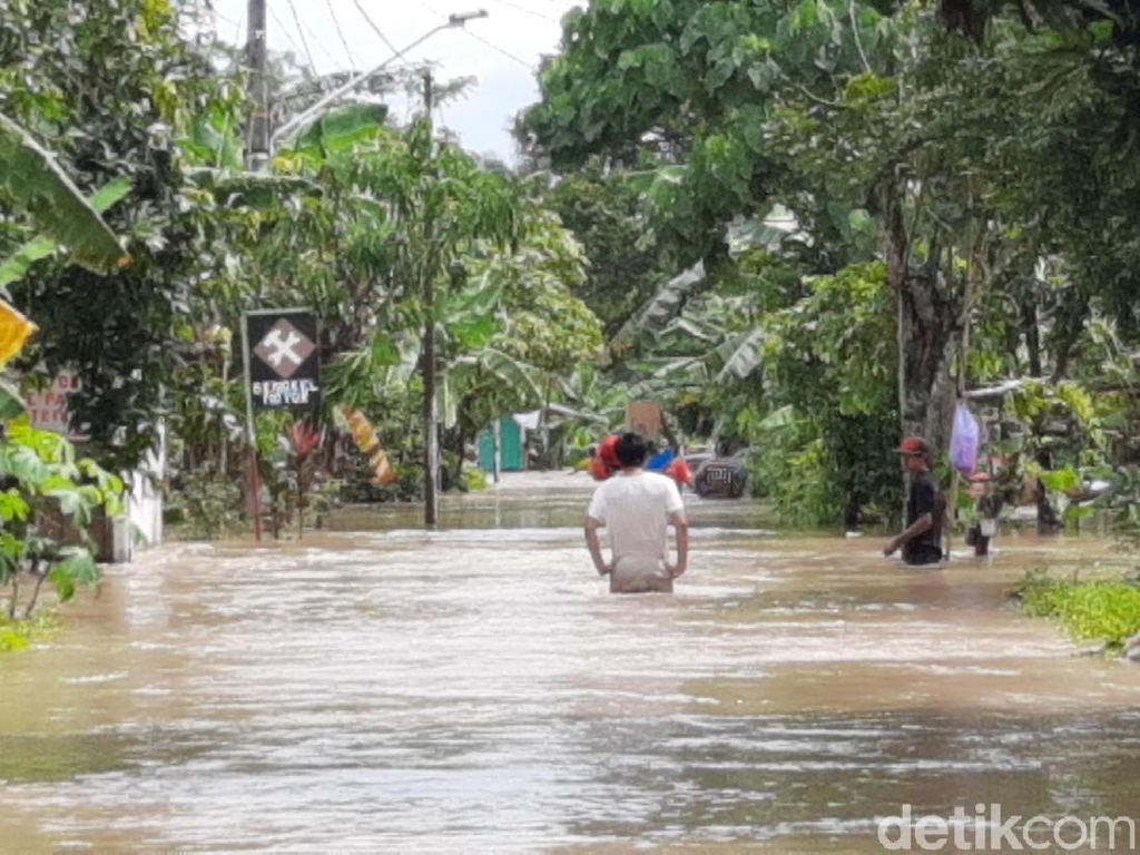 Banjir di Banyumas, Bendung Gerak Serayu Berstatus Awas Banjir di Banyumas, Bendung Gerak Serayu Berstatus Awas