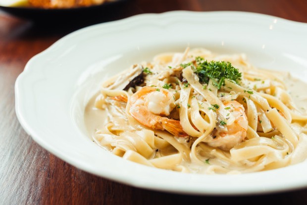 Creamy pasta/freepik.com Bahan yang diperlukan sangat mudah dan pasti sudah ada disimpan.