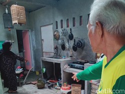 Hiii! Warga Klaten Temukan 3 Ular Kobra di Dalam Rumahnya