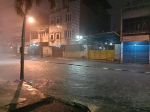 Hujan Deras di Kota Medan, Sejumlah Ruas Jalan Tergenang