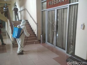 Bupati Cirebon Positif Corona, Rumah Dinas-Kantor Disemprot Disinfektan Bupati Cirebon Positif Corona, Rumah Dinas-Kantor Disemprot Disinfektan