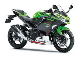 Ada yang 4 Silinder, Kawasaki Ninja 250 2 Silinder Tetap Disegarkan