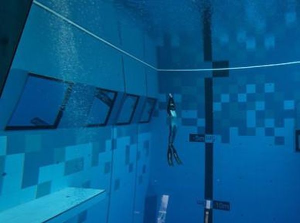 Foto: Ini Dia Kolam Renang Terdalam di Dunia