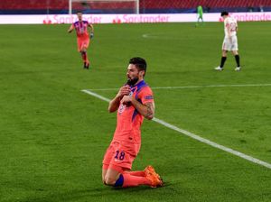 Giroud, Giroud, Giroud, dan Giroud!