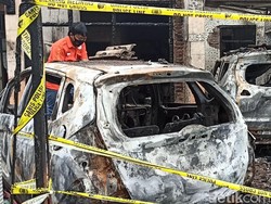 Rumah Pejabat Dinkes Tulungagung Diduga Dibakar Orang, 3 Kendaraan Ludes