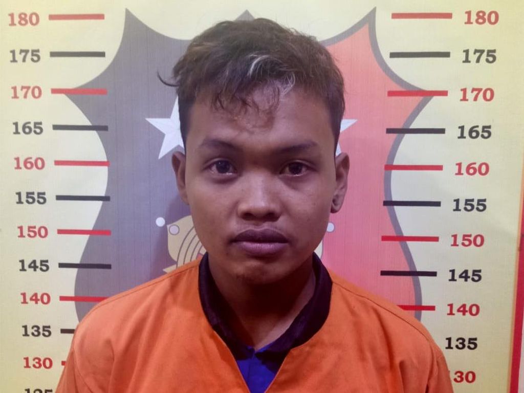 Pemuda Banyuwangi Setubuhi Gadis di Bawah Umur 2 Kali dalam Sehari Pemuda Banyuwangi Setubuhi Gadis di Bawah Umur 2 Kali dalam Sehari