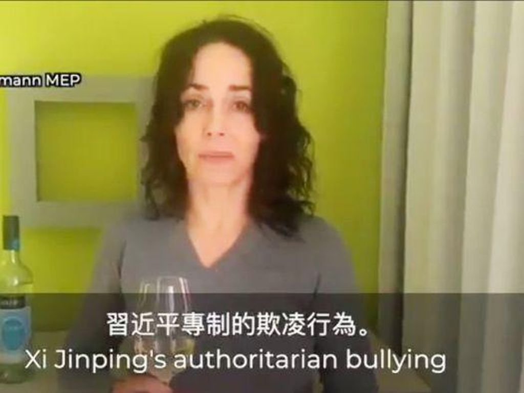 Politisi Dunia Ajak Minum Wine Australia Untuk Lawan Pemerintah China Politisi Dunia Ajak Minum Wine Australia Untuk Lawan Pemerintah China