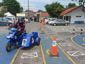 Bandeng Gresik, Cara Polisi Peduli dengan Penyandang Disabilitas Bandeng Gresik, Cara Polisi Peduli dengan Penyandang Disabilitas