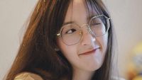 10 Pose Imut Puimek Napasorn Weerayuttvilai, Pemeran The Gifted Graduation