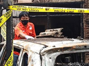 Kondisi Rumah Pejabat Dinkes Tulungagung yang Diduga Dibakar Orang