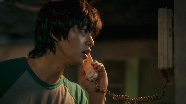 Cha Hyun-soo (Song Kang) dalam serial Sweet Home.