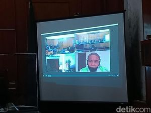 Pengedar yang Simpan Sabu Dalam Al-Quran Dituntut 8 Tahun Penjara Pengedar yang Simpan Sabu Dalam Al-Quran Dituntut 8 Tahun Penjara
