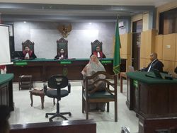 Bebasnya Amel Ketua Timses Calon Bupati dari Tuntutan Denda
