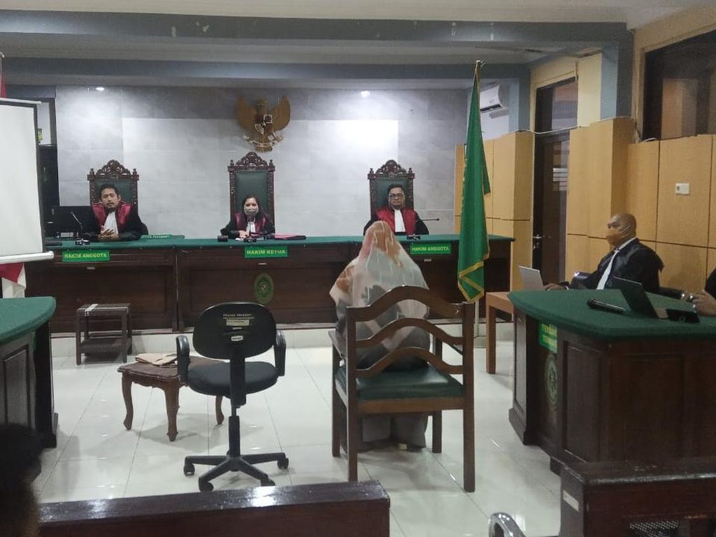 Divonis Bebas, Amel Tim Cabup Beltim: Pelapor Adalah Timses Anak Yusril Divonis Bebas, Amel Tim Cabup Beltim: Pelapor Adalah Timses Anak Yusril