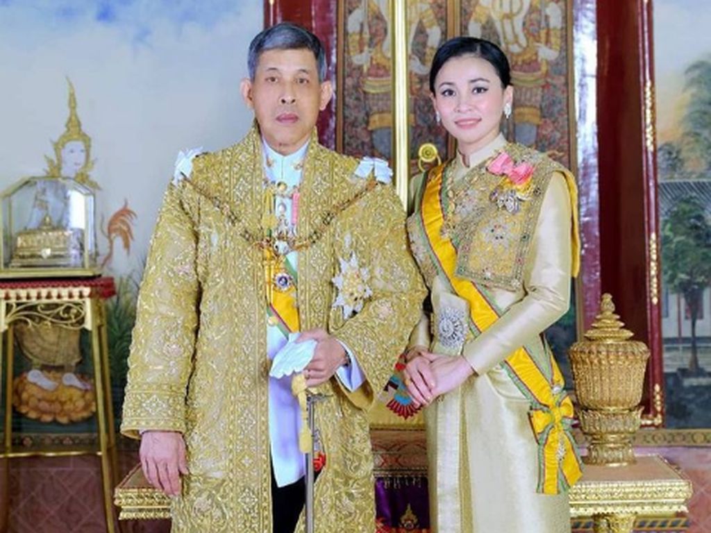 Terpopuler Sepekan: Selir Raja Thailand Melahirkan Anak Laki-laki Terpopuler Sepekan: Selir Raja Thailand Melahirkan Anak Laki-laki