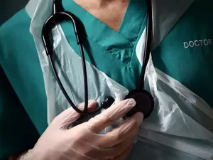 Saat Dokter Yahudi Kaget Lihat Pasien COVID-19 Punya Tato Nazi