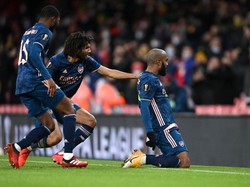 Video Tendangan Geledek Alexandre Lacazette