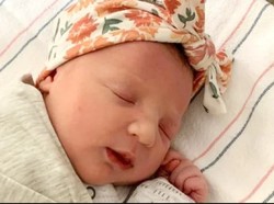 Bayi Paling Tua di Dunia, Jadi Embrio 28 Tahun!