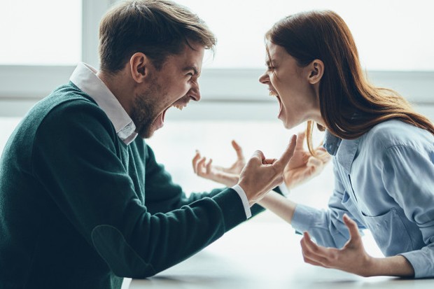 Berdebat/freepik.com Berdebat ketika kamu sedang merasa marah enggak aka nada gunanya. Hal ini justru akan memperburuk suasana.
