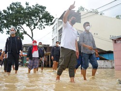 Bobby Nasution Batalkan Agenda, Pilih Pantau Korban Banjir di Medan