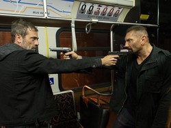 Sinopsis Bus 657, Kisah Perampokan untuk Biaya Pengobatan Anak