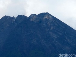 BPPTKG: Rekahan di Kawah Gunung Merapi Makin Panjang