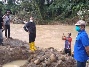 Banjir di Medan Seatap Rumah-Tewaskan Warga, Gubsu Minta Sungai Dinormalisasi