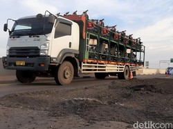 Tarif Tol Naik Terus, Jalanan Kok Masih Banyak yang Berlubang?