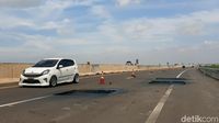 Hati-hati! Jalan Tol Palembang-Kayu Agung Banyak Lubang