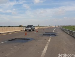 Awas! Banyak Lubang di Tol Palembang-Kayu Agung