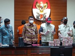 Duit Suap Bupati Banggai Laut Diduga Dipakai untuk Pemenangan Pilkada 2020