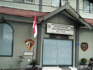 Kasus Positif COVID-19 di Klaster Lapas Blitar Bertambah Jadi 28 Kasus Positif COVID-19 di Klaster Lapas Blitar Bertambah Jadi 28