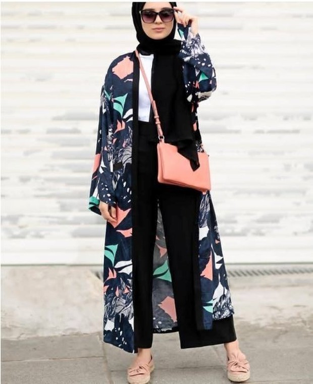 Long outer bisa jadi pilihan untuk hijaby
