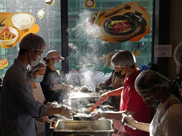 Melihat Lebih Dekat Resto yang Mempekerjakan Kaum Difable