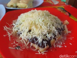 Mencicipi Pancong Enak di Depok Racikan Mang Kumis dan H. Dadang