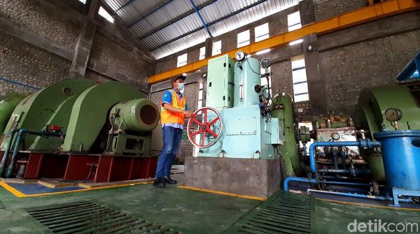 Mengintip Pembangkit Listrik di Kaki Gunung Slamet