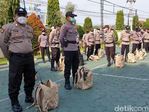 Ratusan Polisi yang Akan Bertugas Saat Pilbup Banyuwangi Jalani Rapid Test