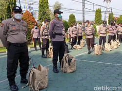 Ratusan Polisi yang Akan Bertugas Saat Pilbup Banyuwangi Jalani Rapid Test