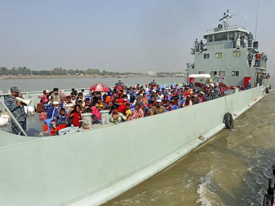Potret Ribuan Pengungsi Rohingya Direlokasi ke Pulau Terpencil