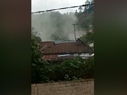 Puting Beliung di Kendari, Atap Rumah Beterbangan