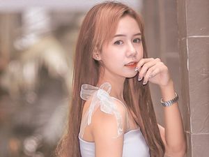 7 Potret Rosya Silvina, Wanita Cantik yang Joget Bareng Hotman Paris