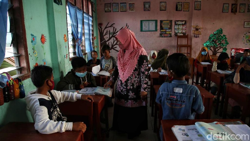 Foto: Merajut Asa Pendidikan Anak-anak di Pulau Perbatasan Rupat Foto: Merajut Asa Pendidikan Anak-anak di Pulau Perbatasan Rupat