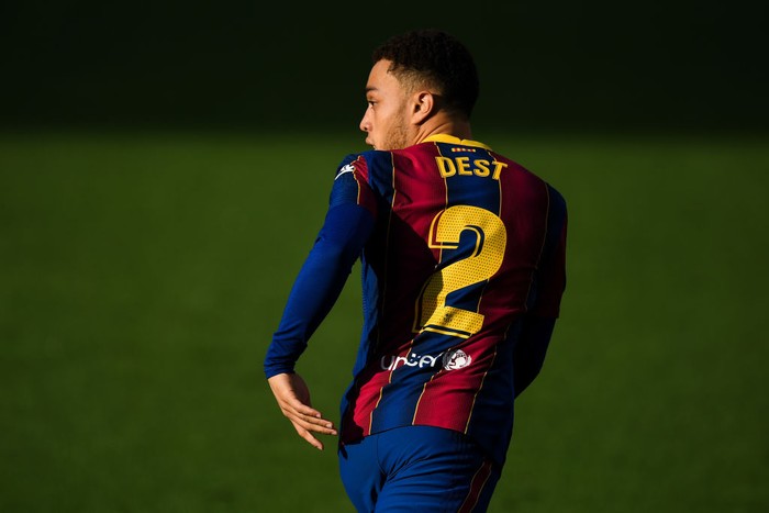 BARCELONA, SPAIN - NOVEMBER 29: Sergiño Dest of FC Barcelona looks on during the La Liga Santader match between FC Barcelona and C.A. Osasuna at Camp Nou on November 29, 2020 in Barcelona, Spain. (Photo by David Ramos/Getty Images)