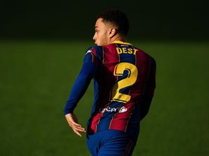 Bersiaplah Berkorban Untuk Barcelona, Sergino Dest!