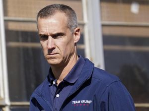 2 Sekutu Dekat Trump Ditunjuk Jadi Dewan Penasihat Pentagon