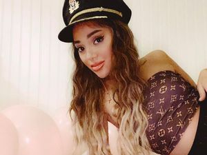 Gabi DeMartino Tuai Kontroversi usai Jual Video Kanak-kanaknya ke Situs Porno Gabi DeMartino Tuai Kontroversi usai Jual Video Kanak-kanaknya ke Situs Porno