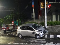 Emak-emak yang Ditabrak Pengendara Ayla Mabuk Alami Luka Berat