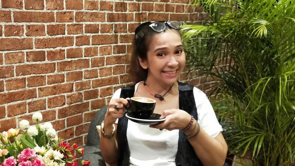 Ngopi Santai Iyut Bing Slamet Bareng Teman dan Keluarga Ngopi Santai Iyut Bing Slamet Bareng Teman dan Keluarga